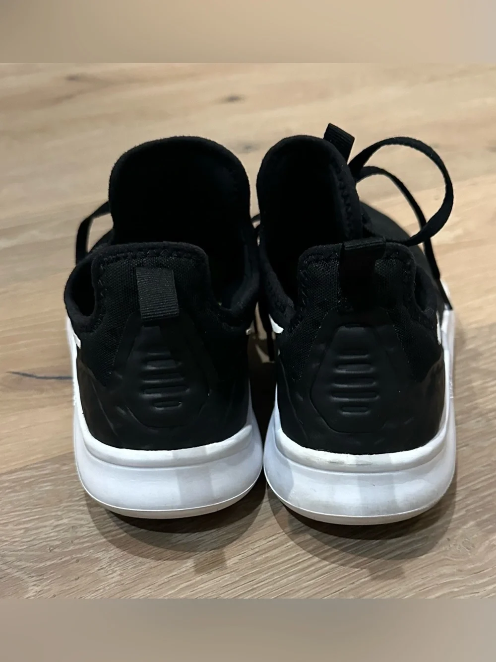 Nike Women's Free TR 8 Cross Training Shoe. Excellent Condition. Size 8